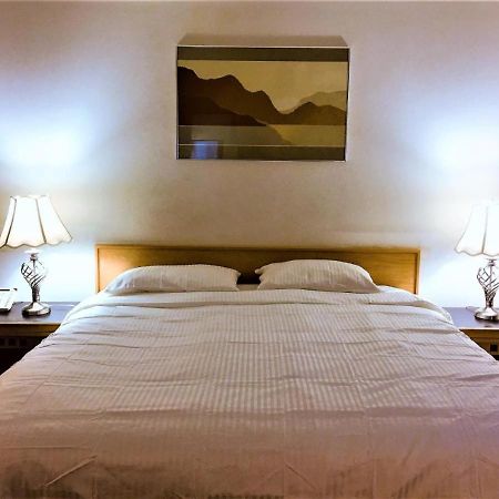 Country Garden Inn & Restaurant Smoky Lake Экстерьер фото