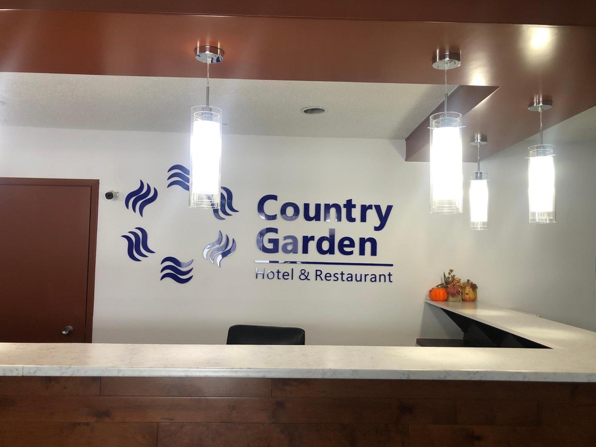 Country Garden Inn & Restaurant Smoky Lake Экстерьер фото