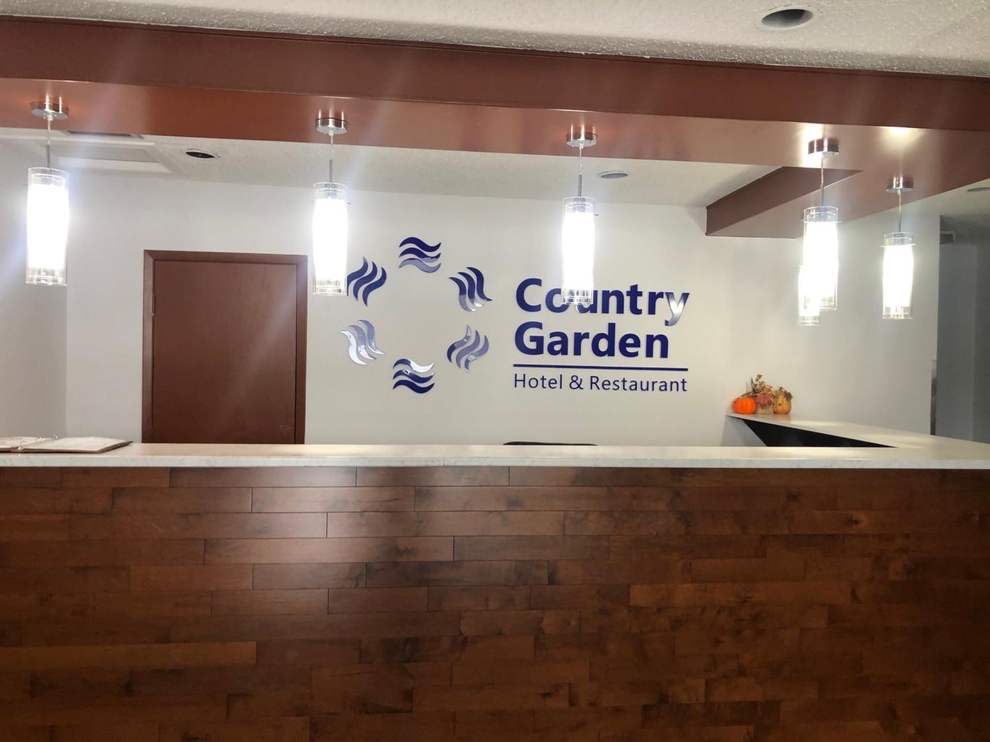 Country Garden Inn & Restaurant Smoky Lake Экстерьер фото